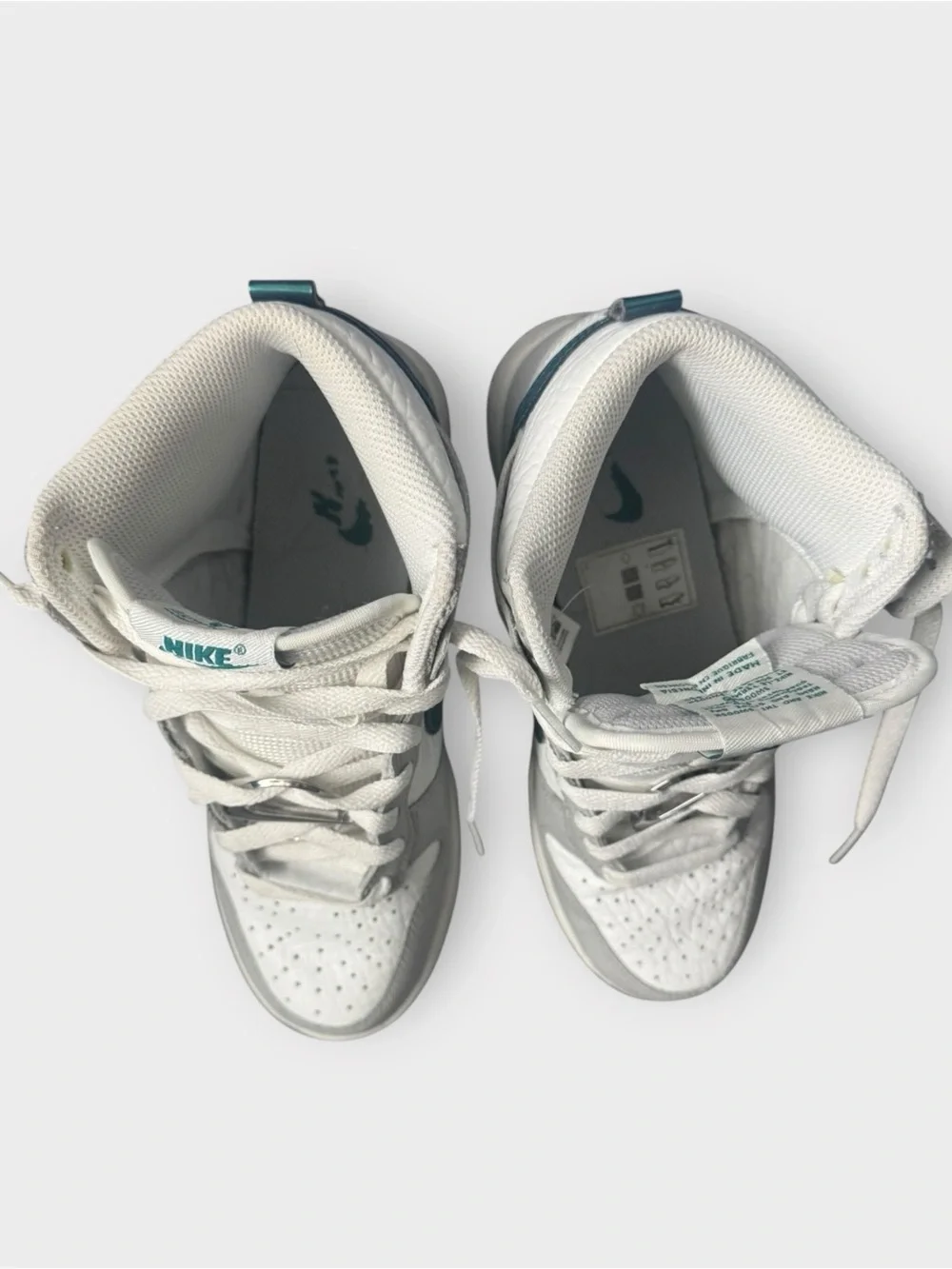 Nike Dunk High Women’s 6.5 White Grey Metallic Teal | Bling Ring | Clean EUC